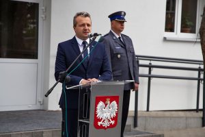 W Złejwsi Wielkiej Wojewoda Kujawsko-Pomorski Mikołaj Bogdanowicz otworzył przywrócony 50-ty Posterunek Policji