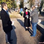 Poseł Joanna Borowiak wzięła udział w kweście na rzecz zabytkowych nagrobków