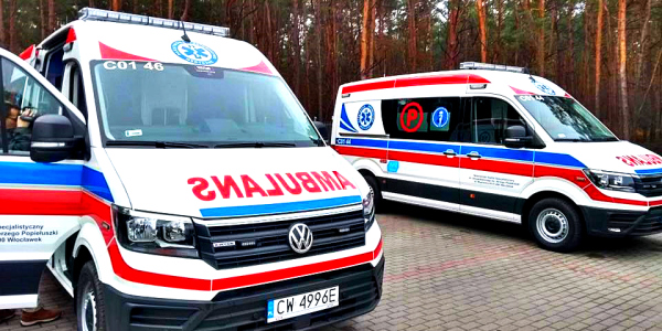 Przekazanie nowych ambulansów dla włocławskiego szpitala