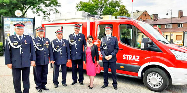 Uroczystość poświęcenia sztandaru Państwowej Straży Pożarnej w Lipnie