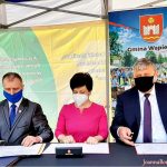 Uroczystość podpisania umowy na dofinansowanie nowego Centrum Opiekuńczo-Mieszkalnego w Wąpielsku