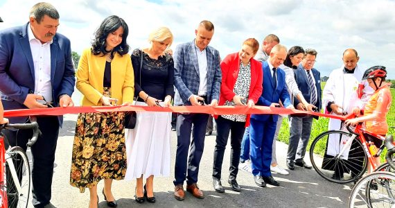 Otwarcie nowej drogi w gminie Radomin