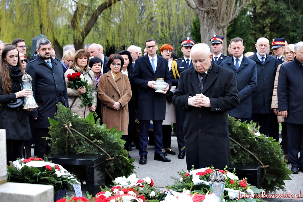 Delegacja Prawa i Sprawiedliwości upamiętniła Ofiary Katastrofy Smoleńskiej