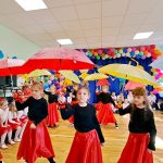 Milusińscy w Ostrowitem w gminie Brzuze cieszą się z nowego przedszkola