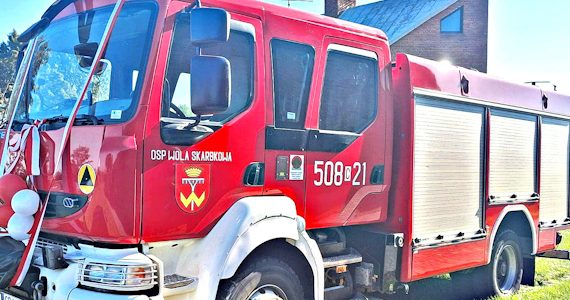 Druhowie z OSP w Woli Skarbkowej mają nowy wóz strażacki